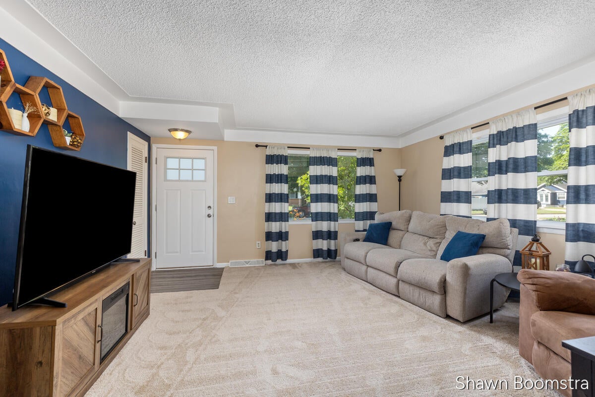 1533 Royal Oak Street SW