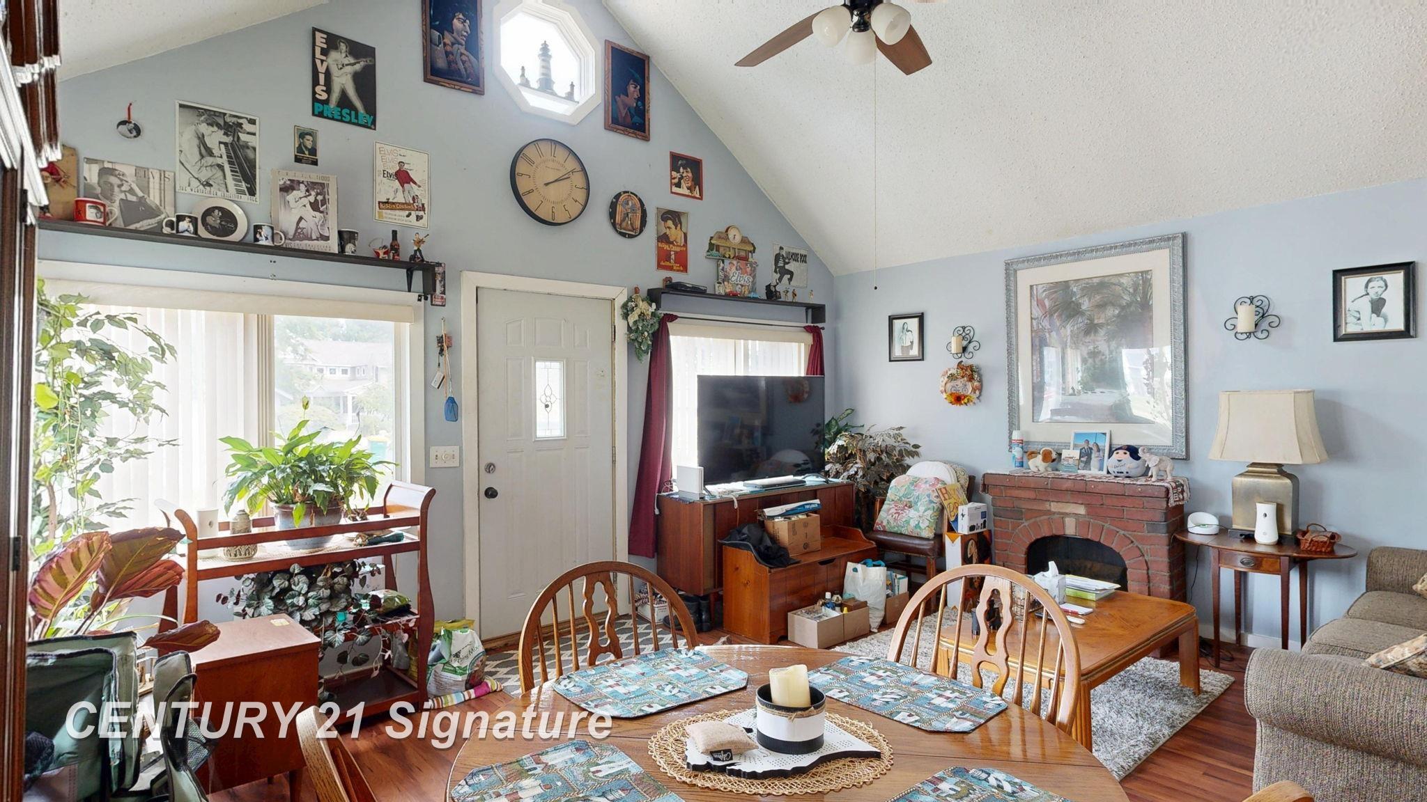 728 Bay Road