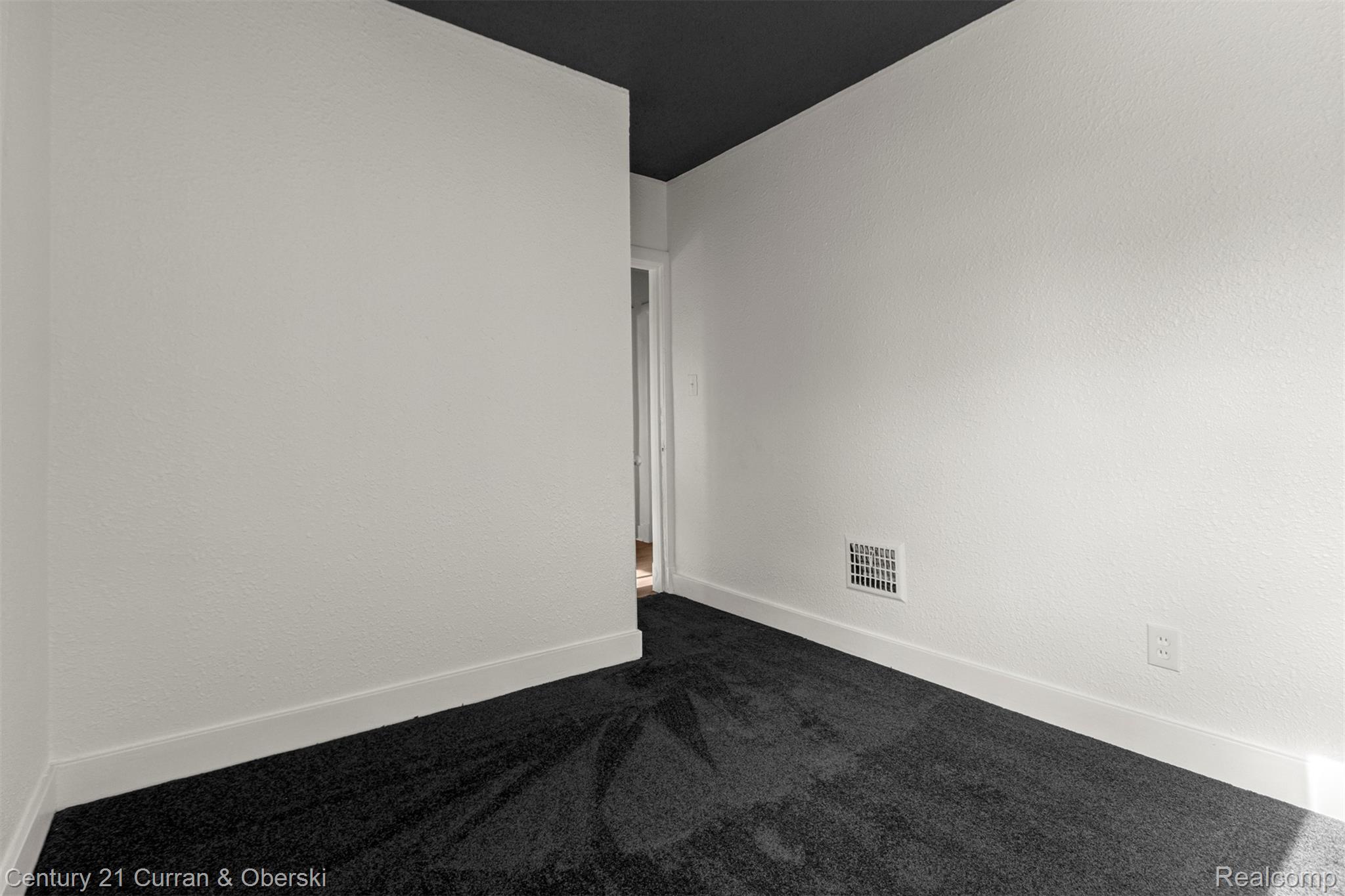 53 W Charlotte Street