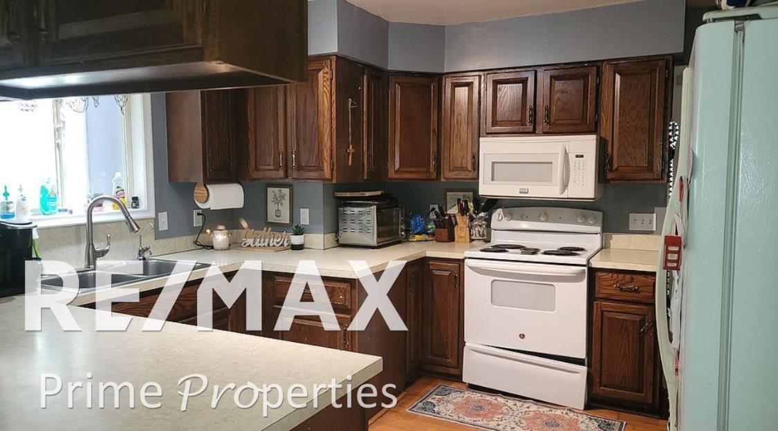 2135 S New Lothrop Road