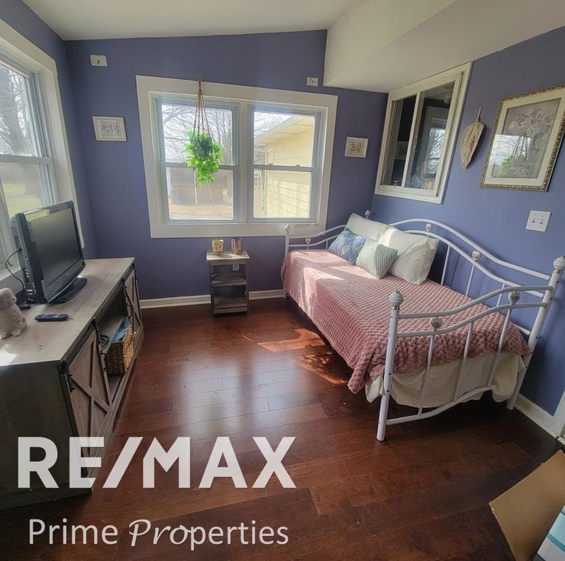 2135 S New Lothrop Road