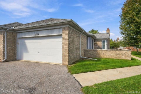 Photo of 14735 Mulberry Court, Shelby Charter Township, MI 48315 (MLS # 20261075708)