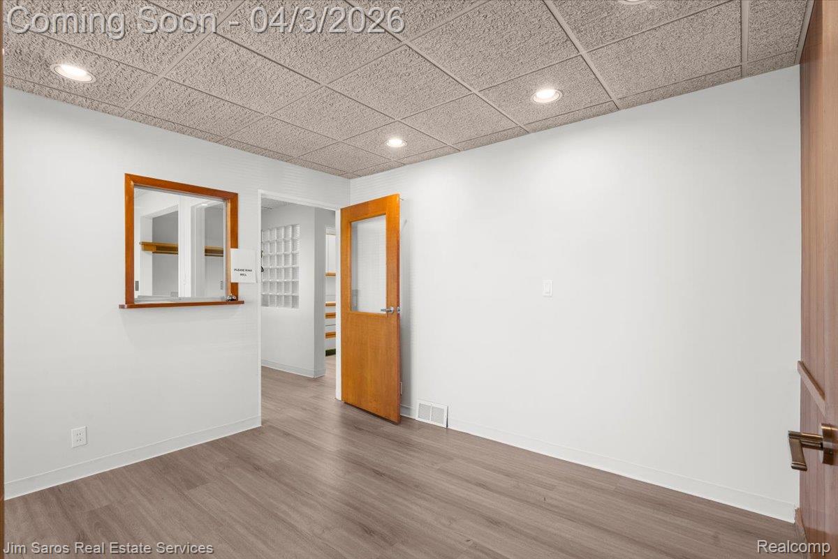 18514 Mack Avenue 101