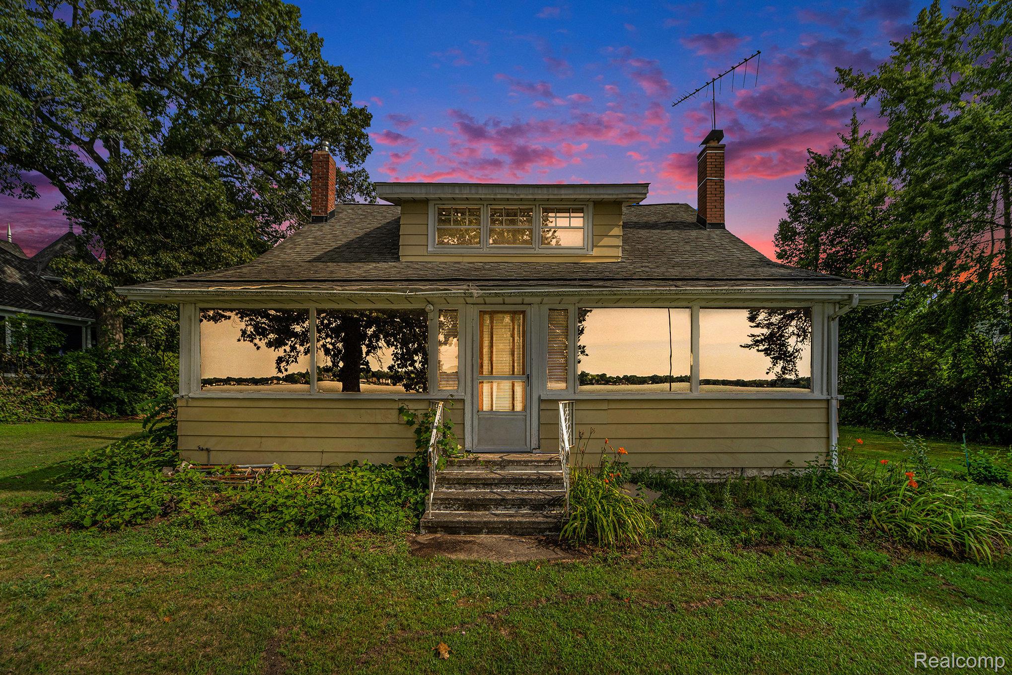 7275 Locklin