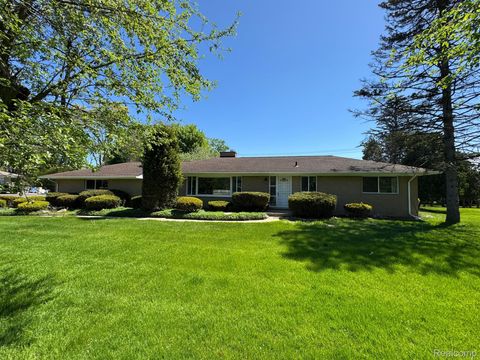 28670 INKSTER Road Southfield City MI 48034