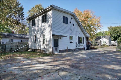 Tiny photo for 3417 Brown Street, Flint City, MI 48503 (MLS # 20261083020)