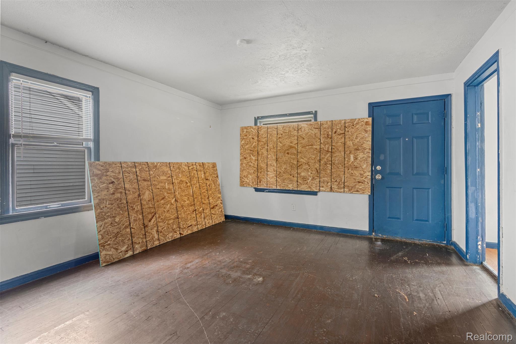 19324 Buffalo Street