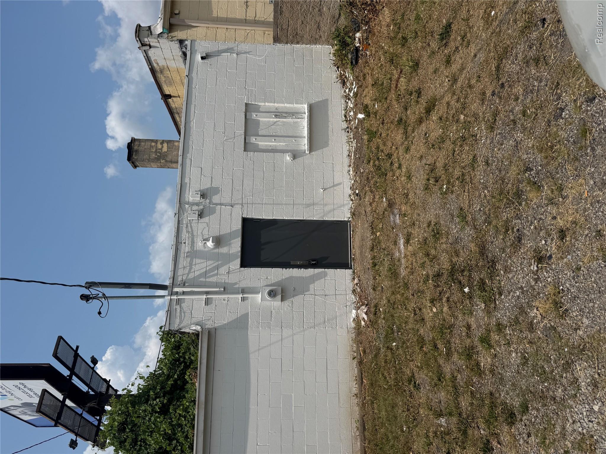 19010 Woodward Avenue