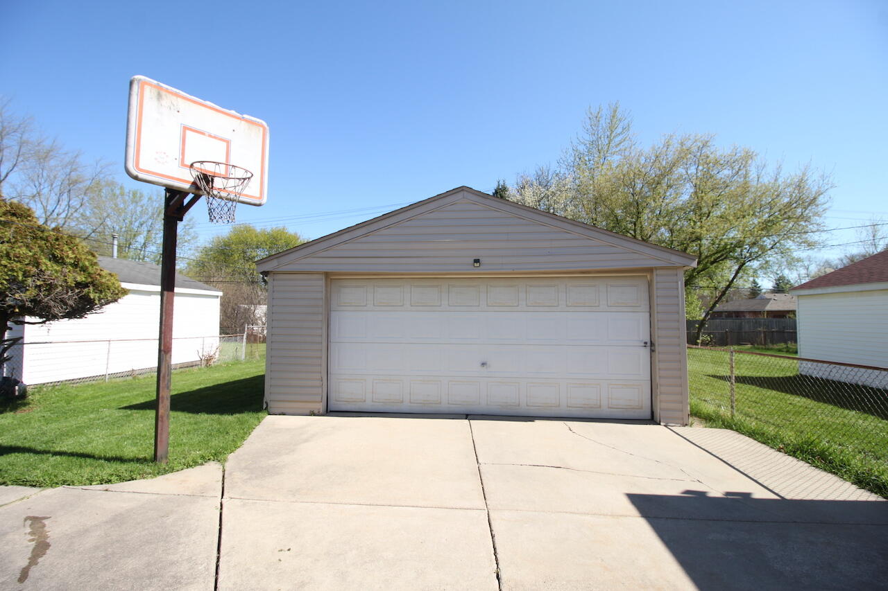 18905 Woodland Street