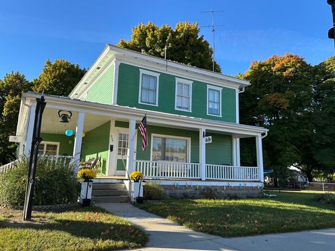 323 W Wright Avenue Shepherd Village MI 48883