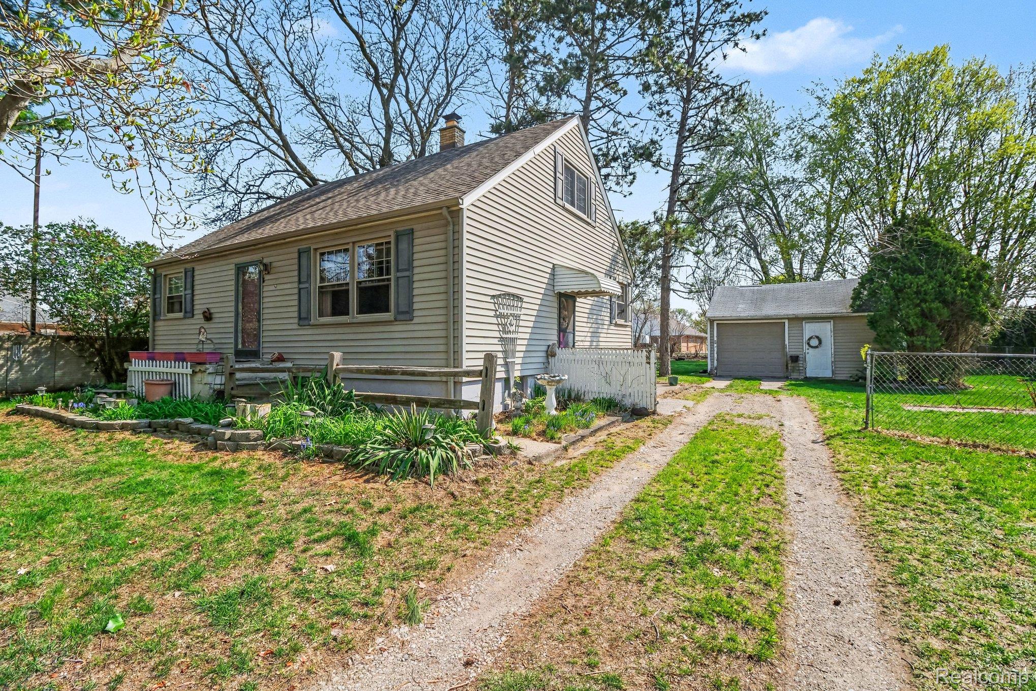 28780 Norwood Avenue