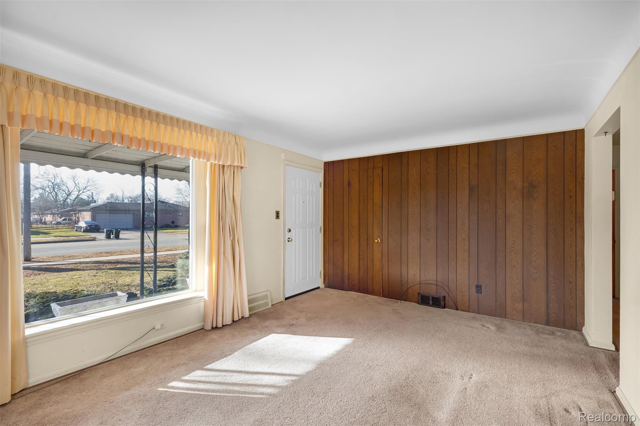 22225 E 10 Mile Road