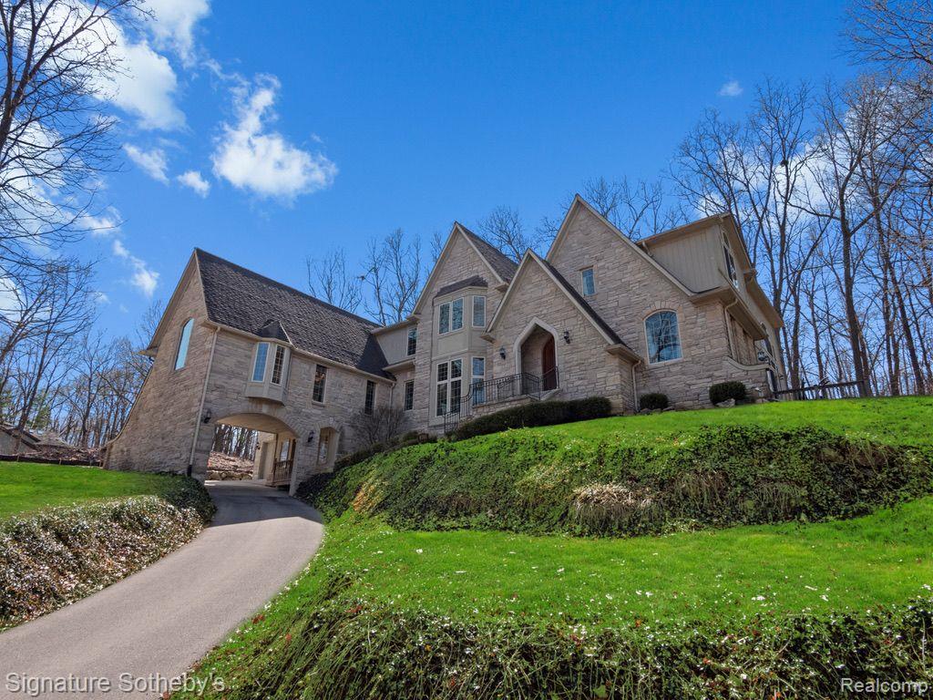 6705 COLLEGE Park