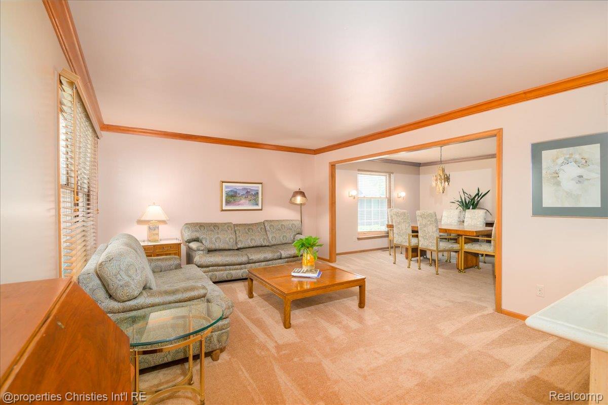 2901 Shadywood Drive