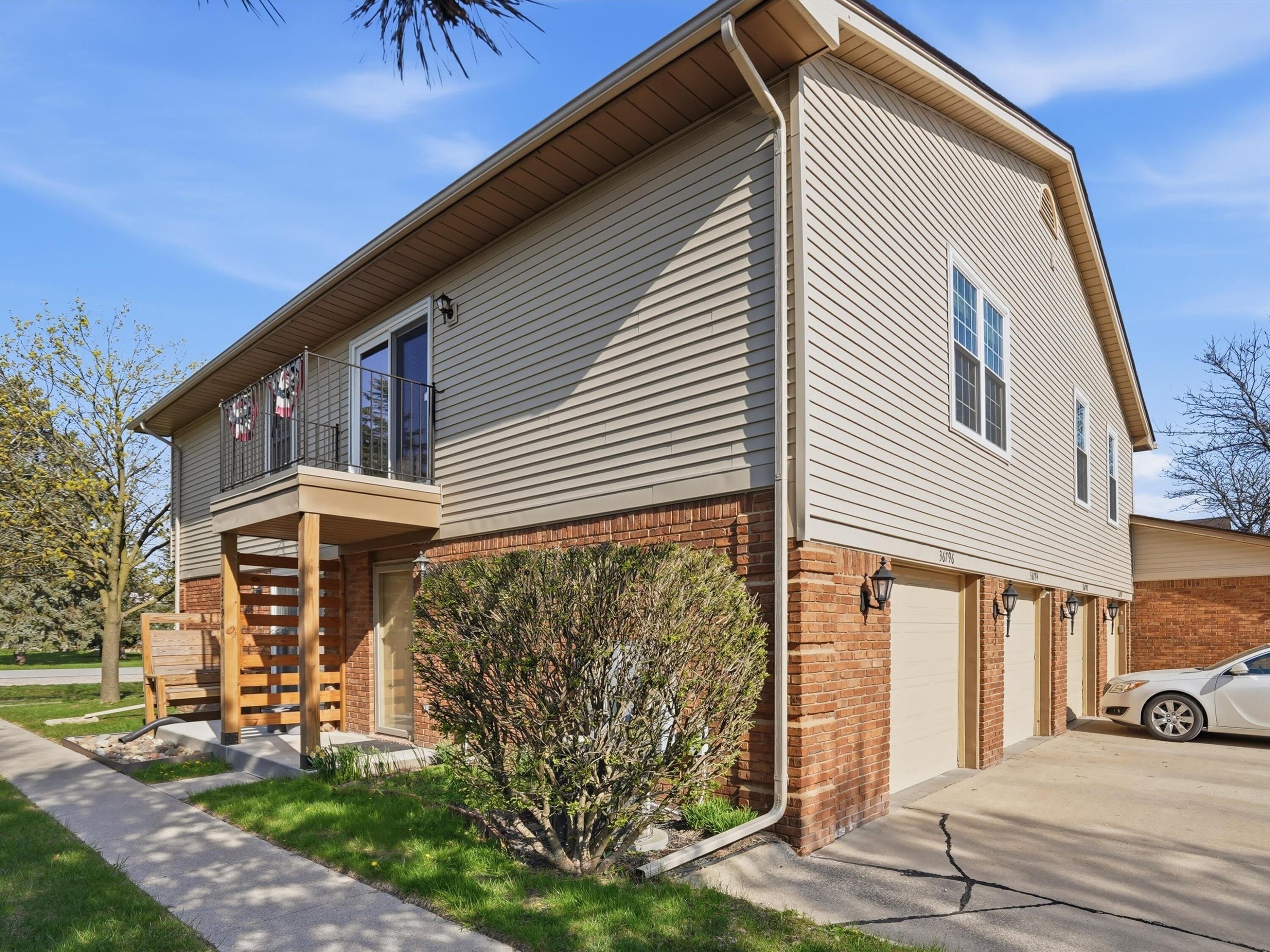 36796 Lakeview Lane