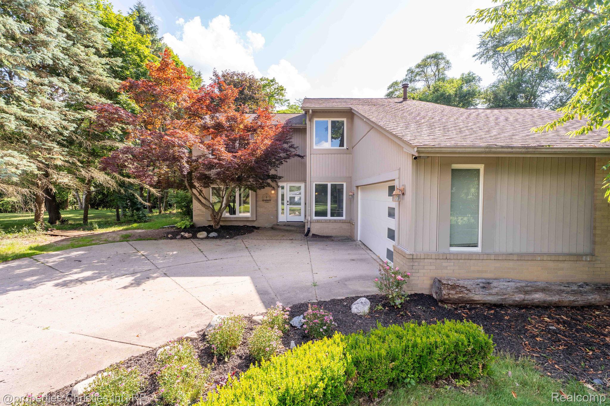 2766 Acorn Road