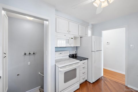 Tiny photo for 1581 Cheltenham Road, Birmingham City, MI 48009 (MLS # 20261085094)