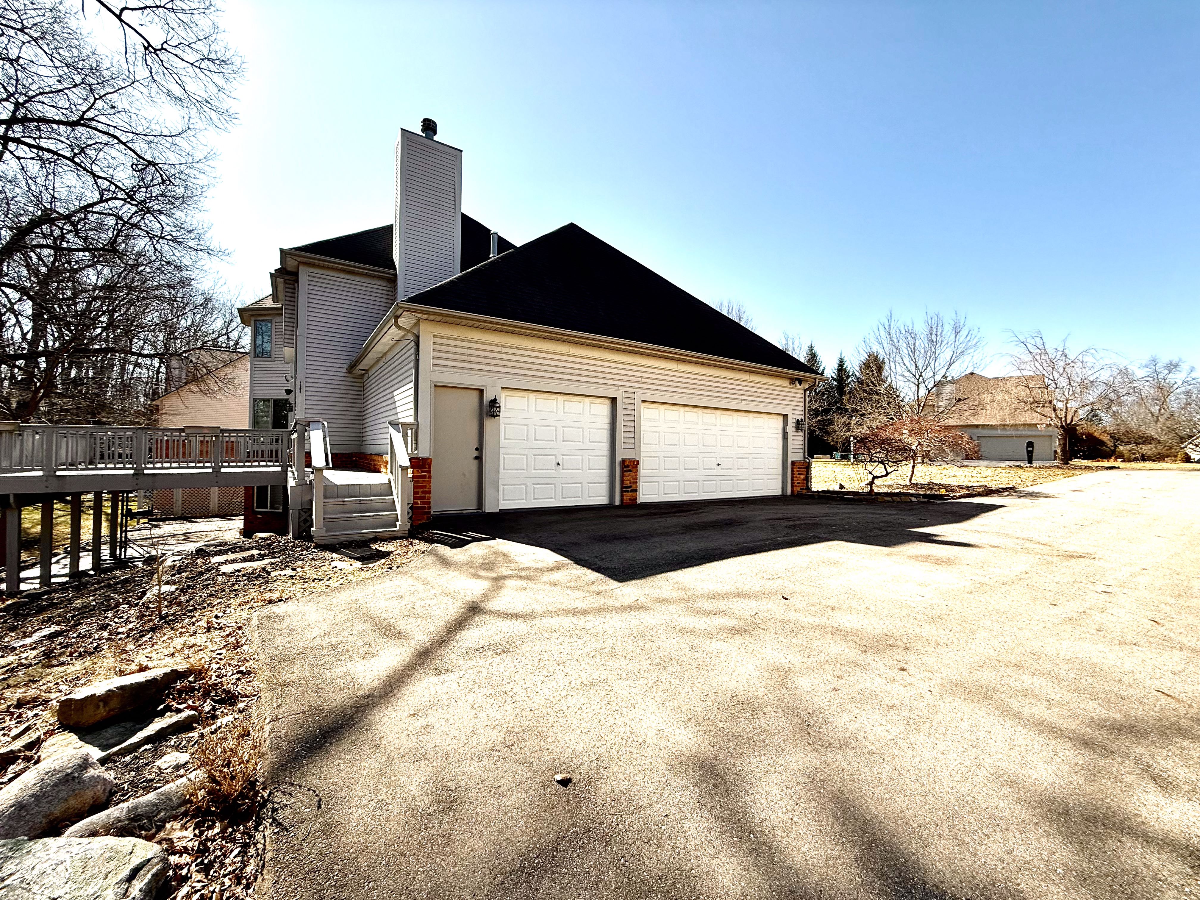 5440 BRIDGE Trail E
