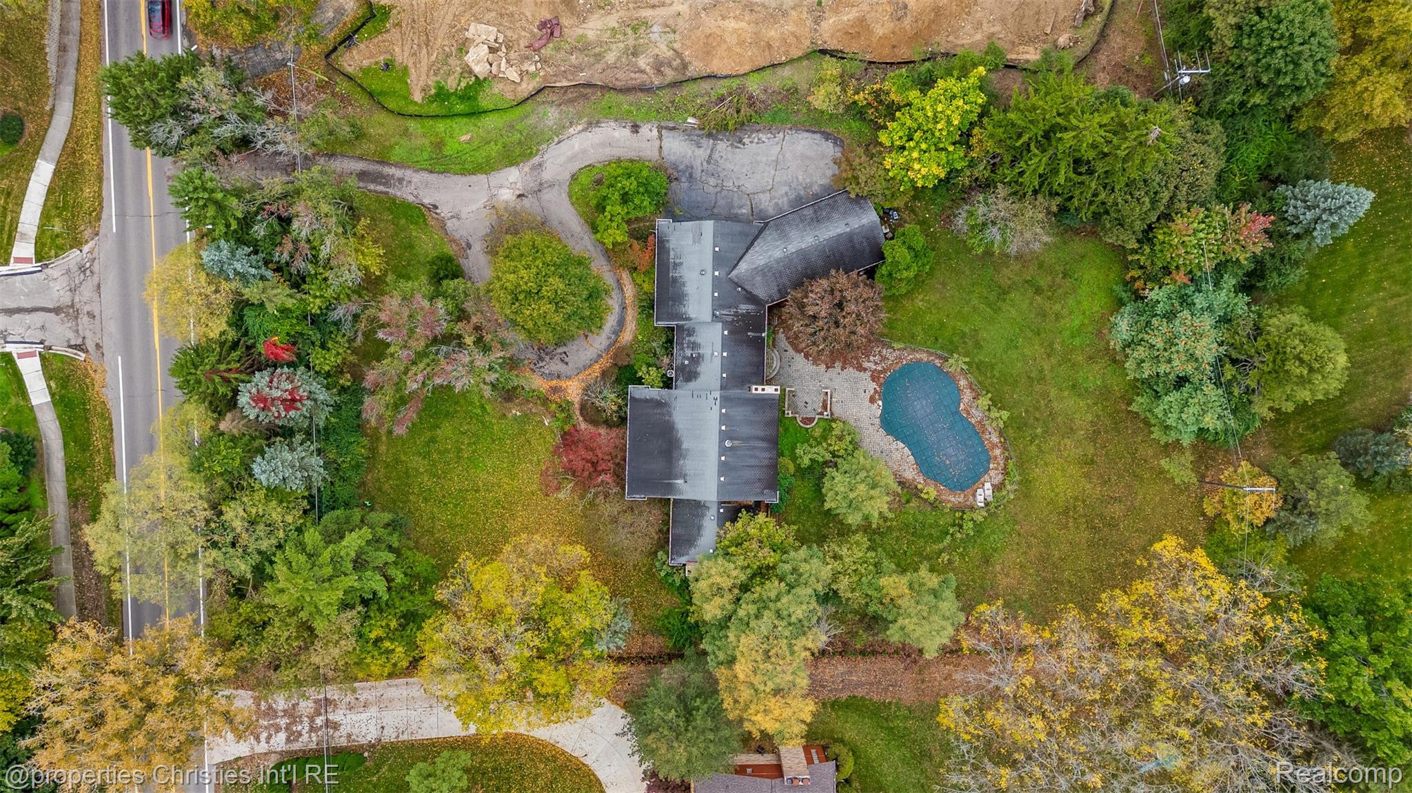 3326 Quarton Road