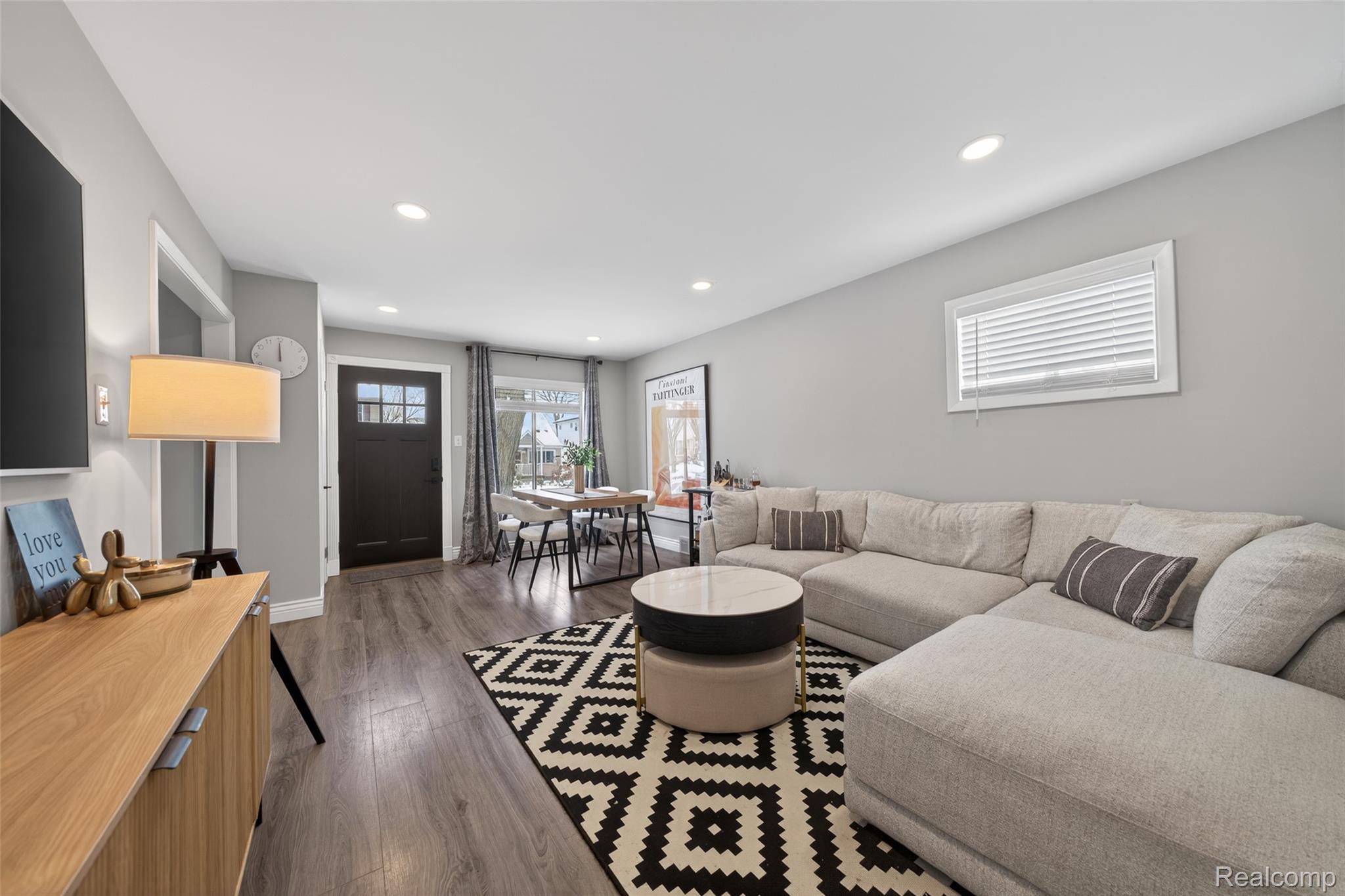 3528 Phillips Avenue