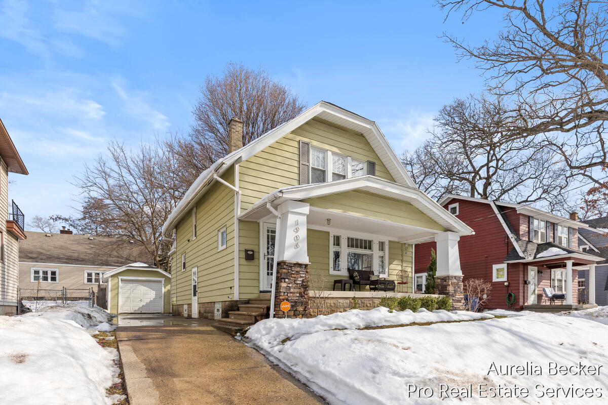 1906 Cornelius Avenue SE