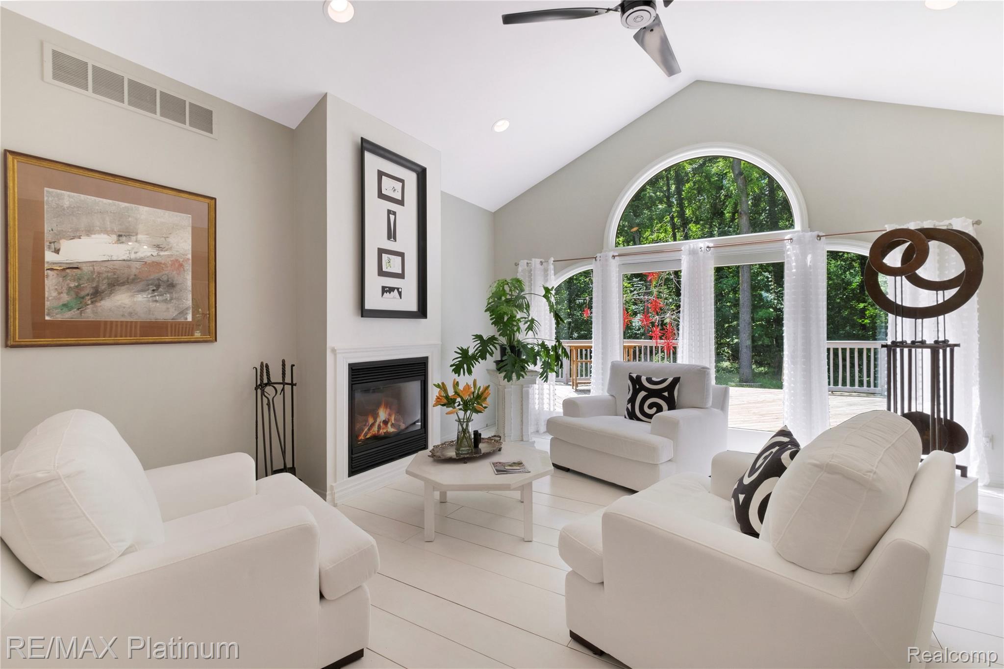 13268 Harborview Drive