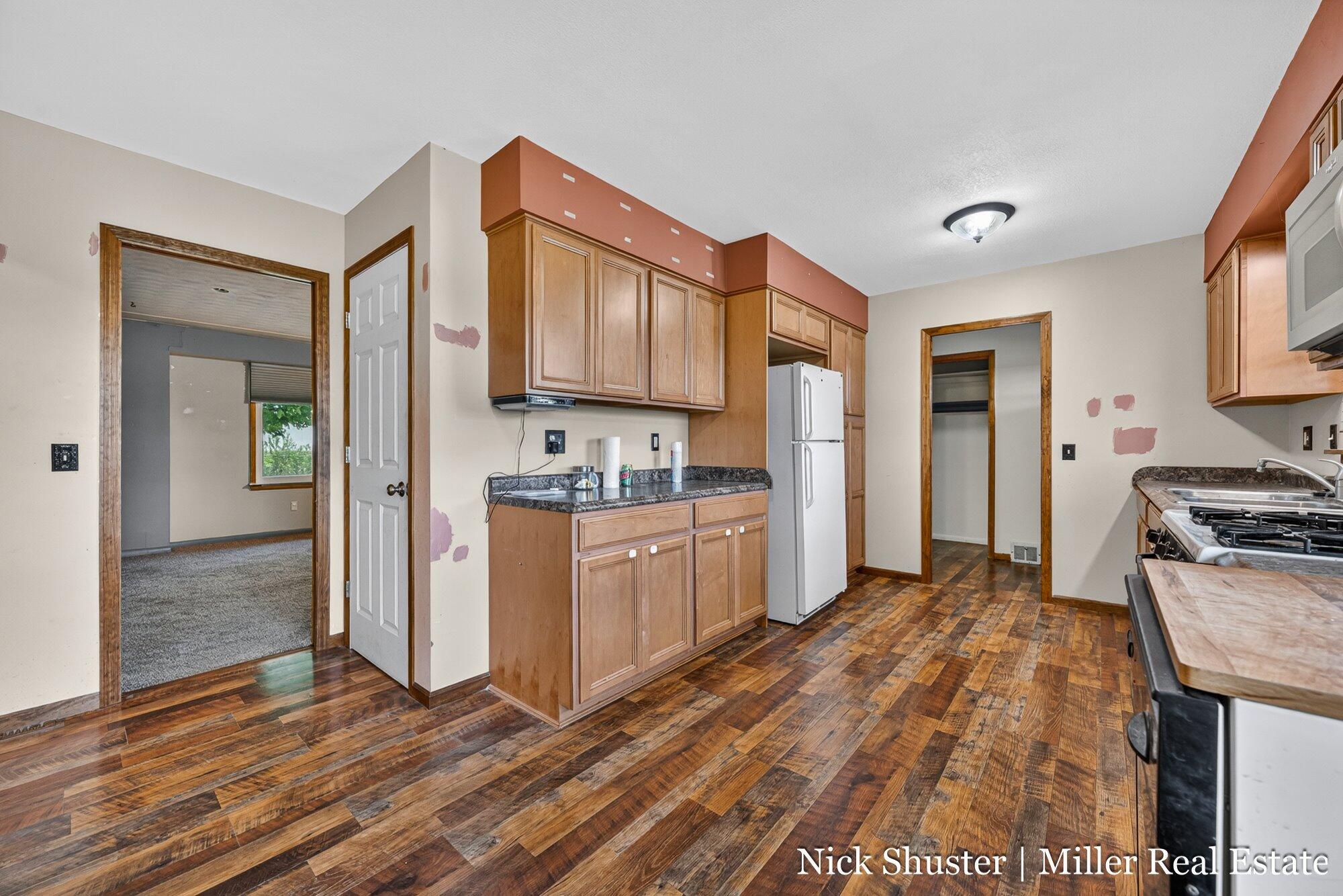 5375 Lansing Road