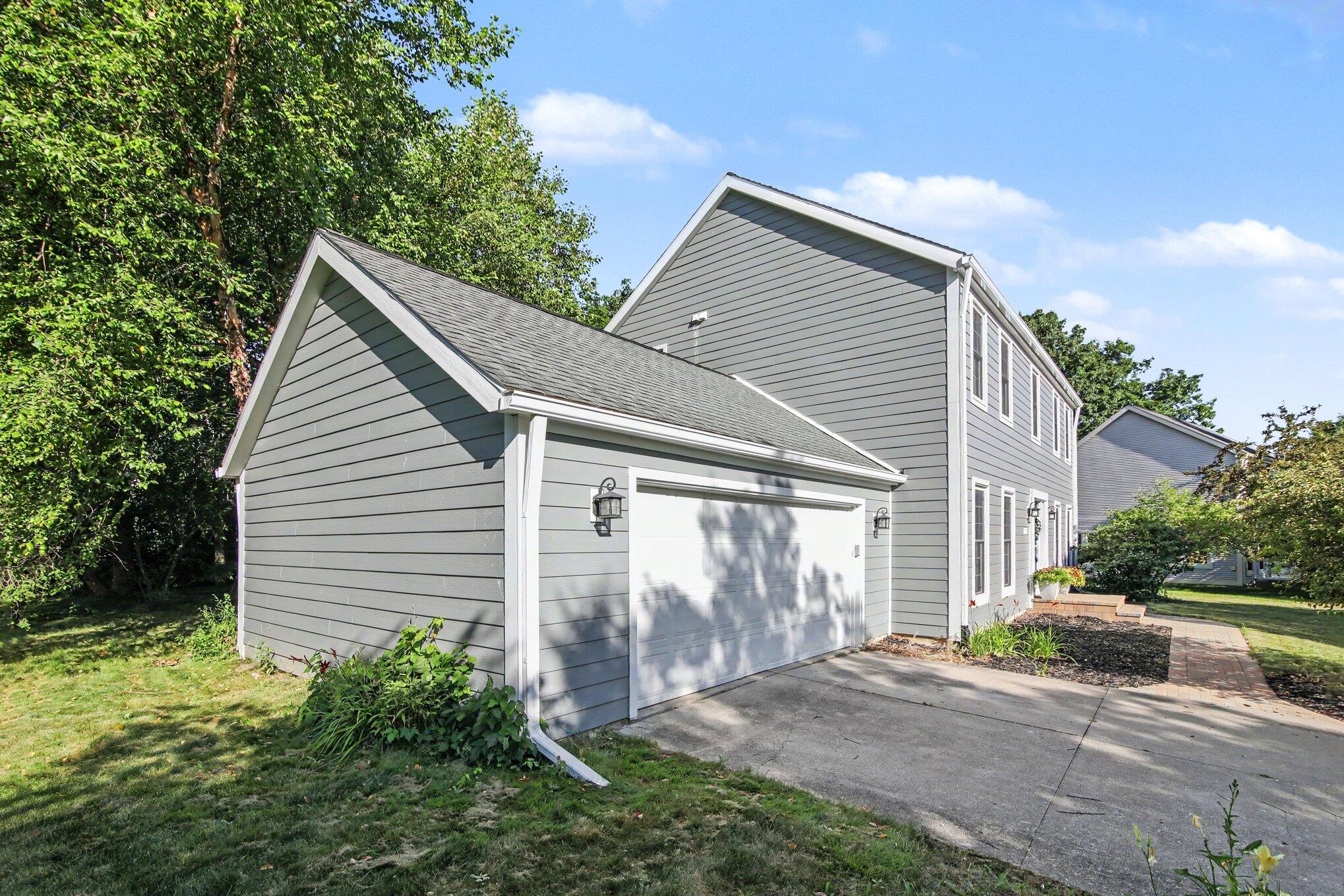 3572 Whispering Oaks Drive