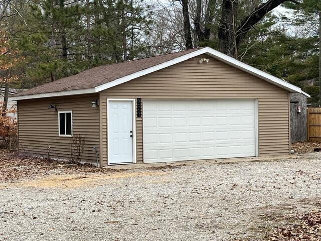 2053 W Parklane