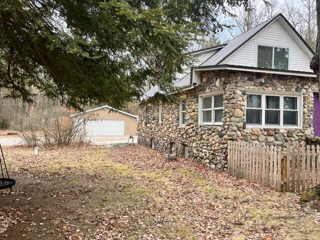 2053 W Parklane