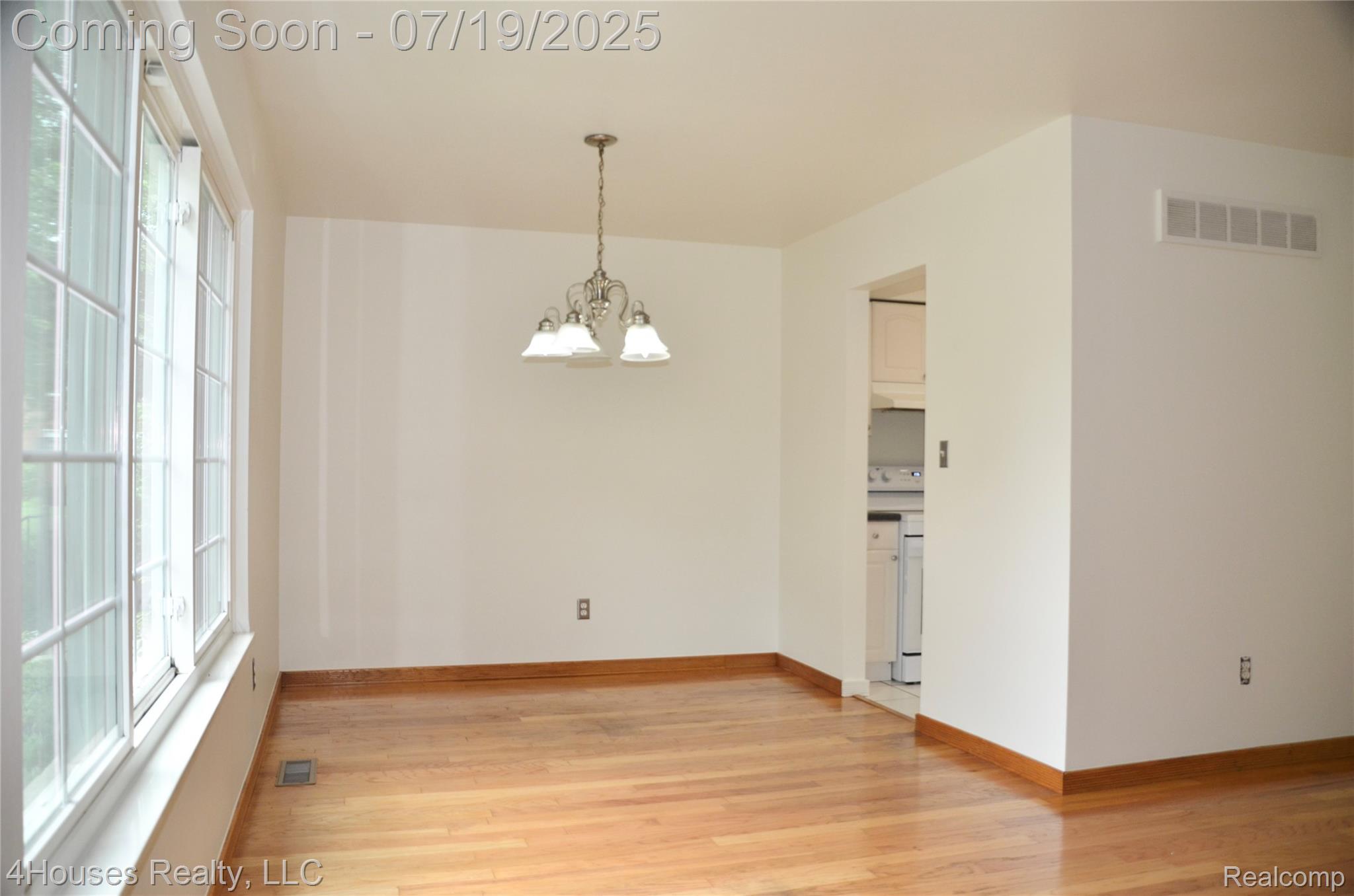 737 E Fox Hills Drive 180