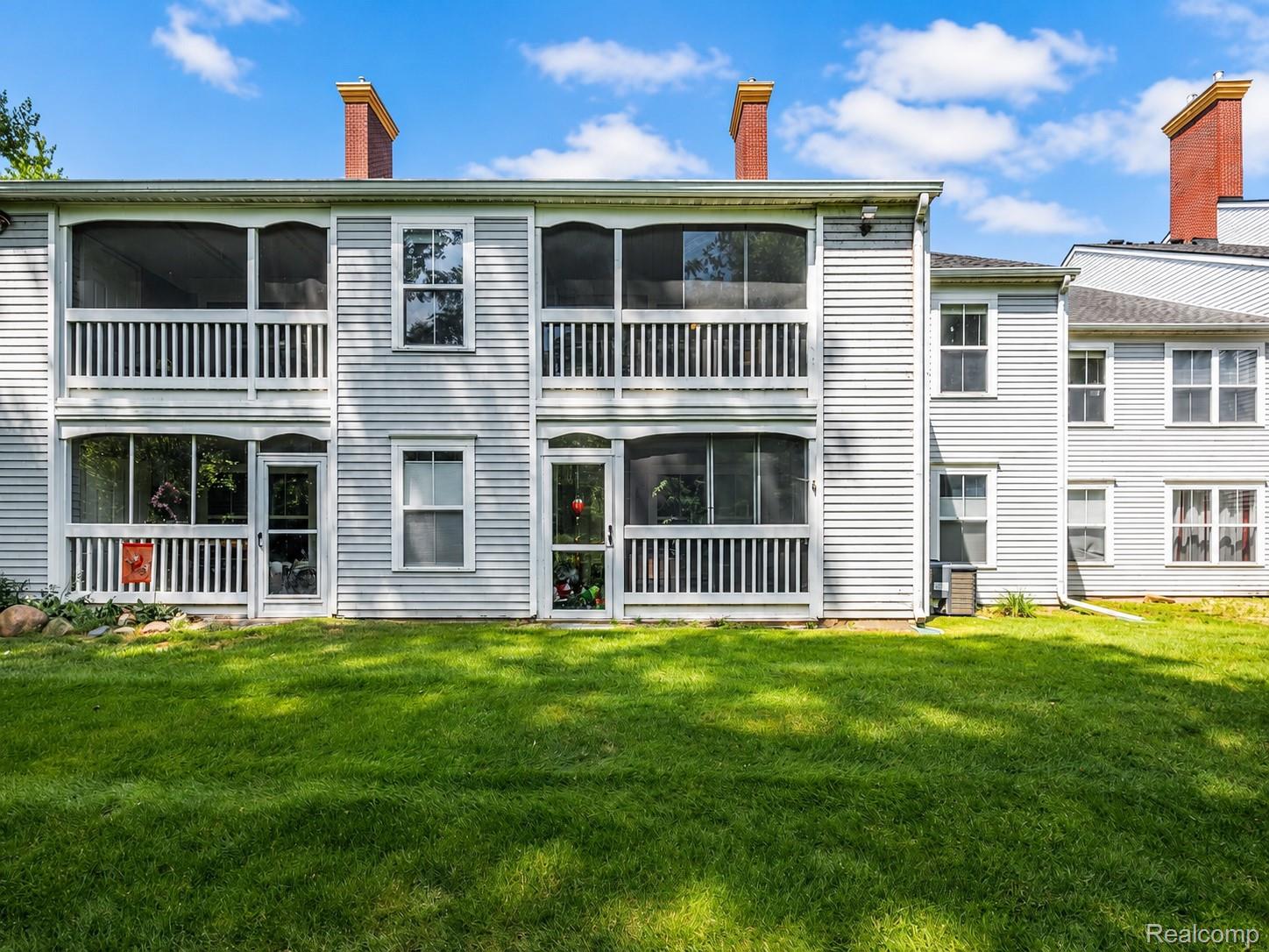 618 Curzon Court 203