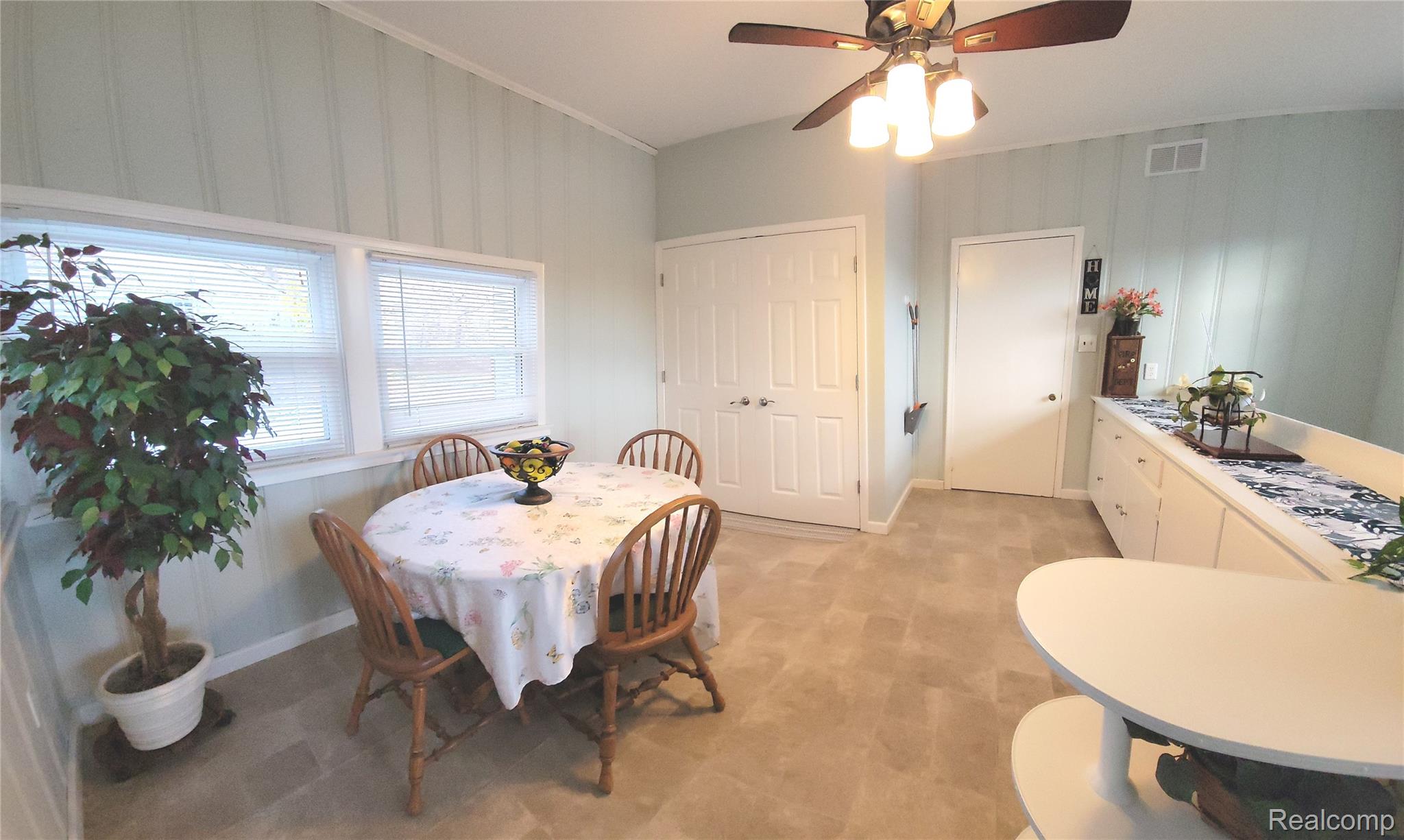 5025 N Hickory Ridge Road