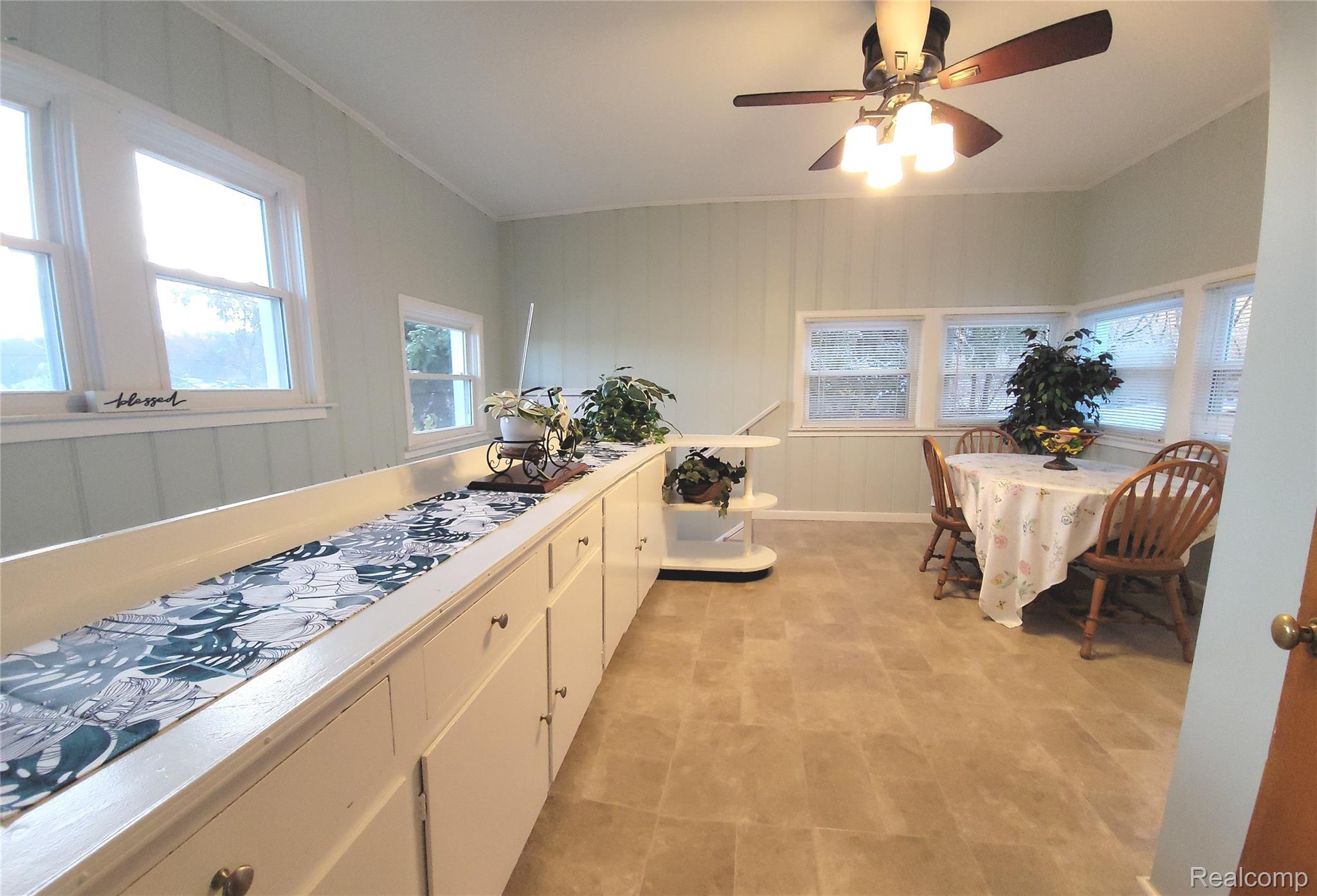 5025 N Hickory Ridge Road