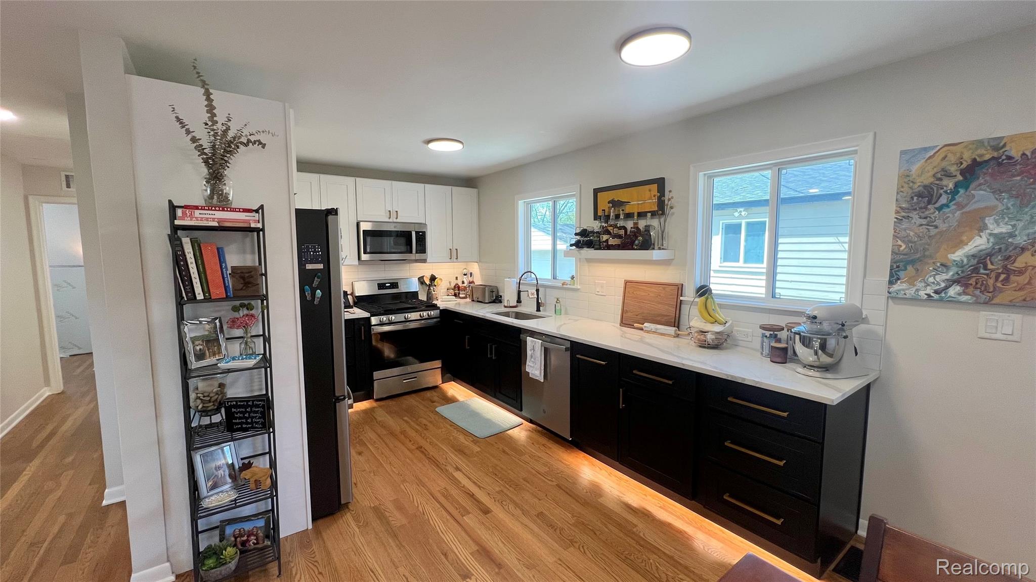 1104 Lexington Parkway