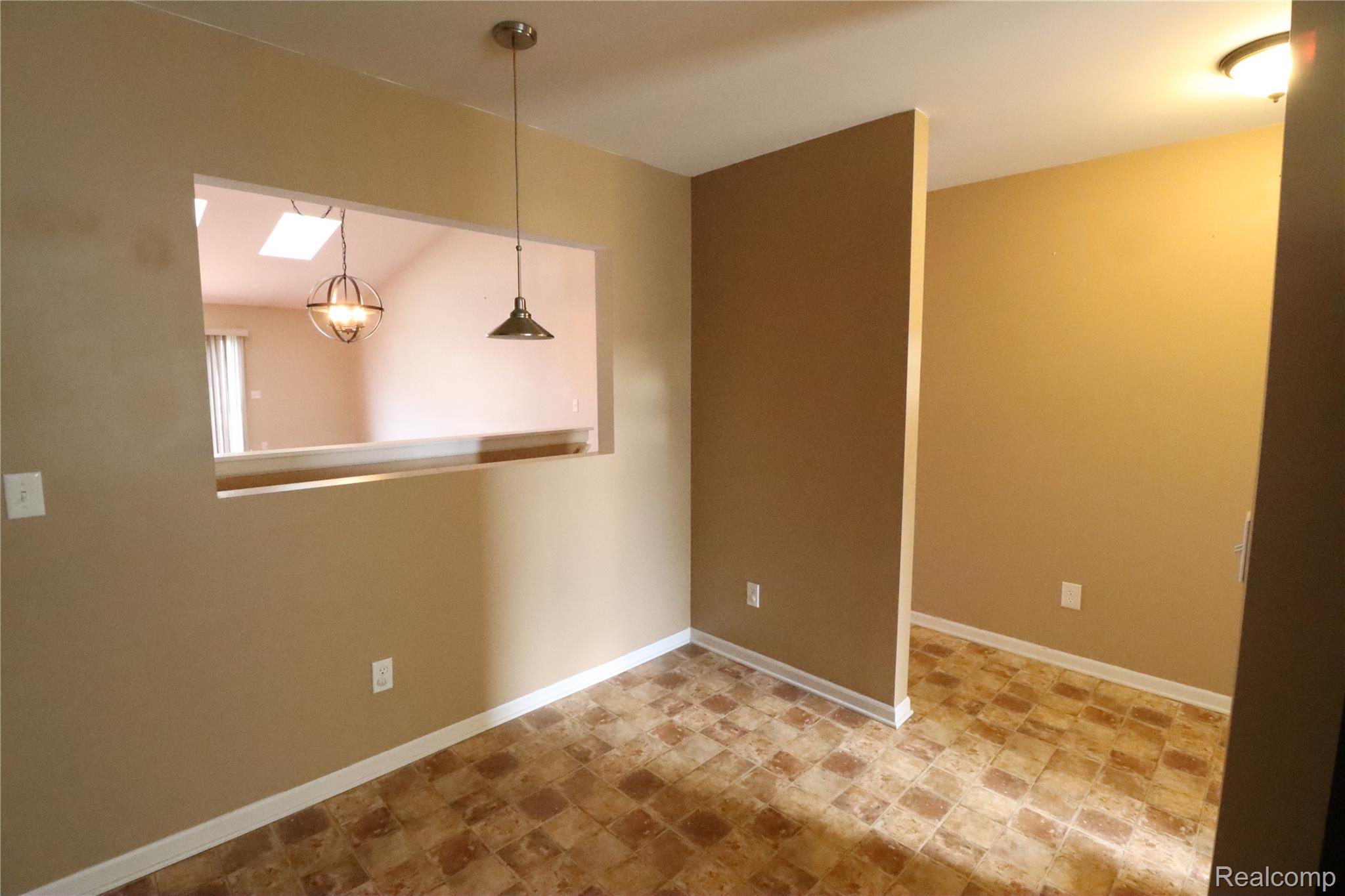 41003 Williams Street