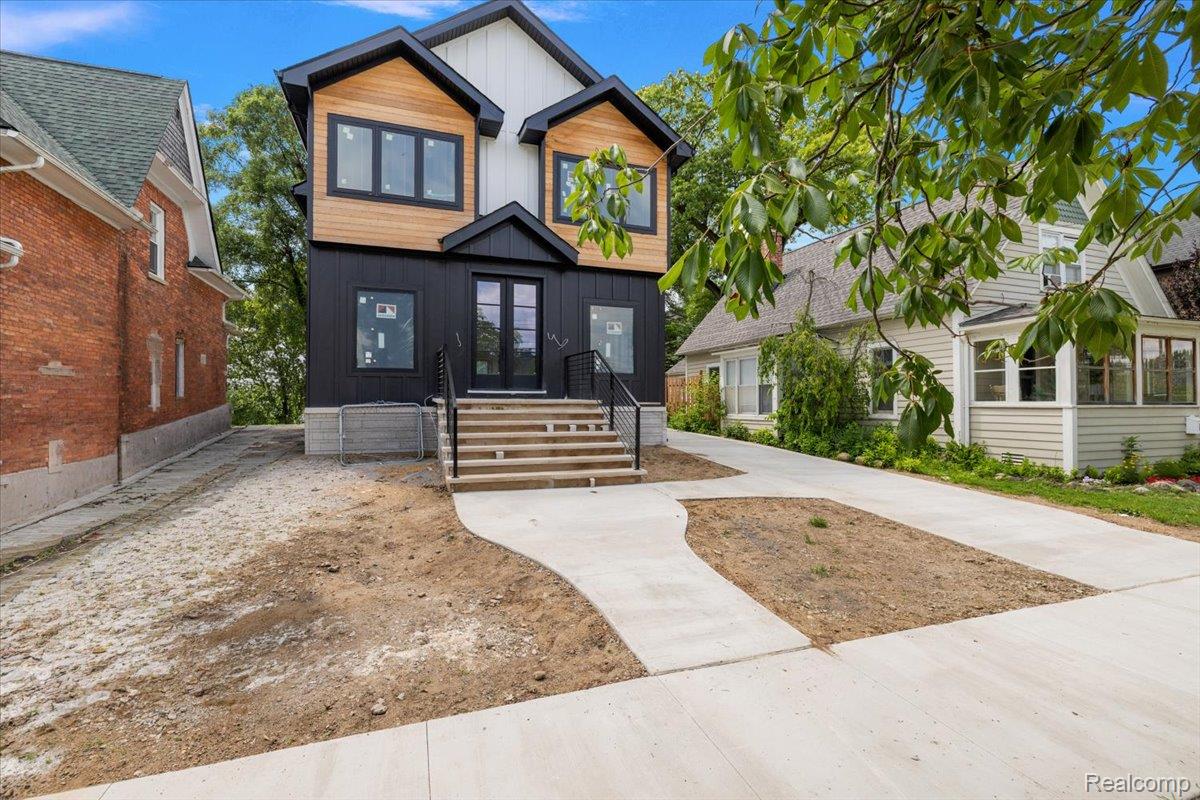 205 Pine Street