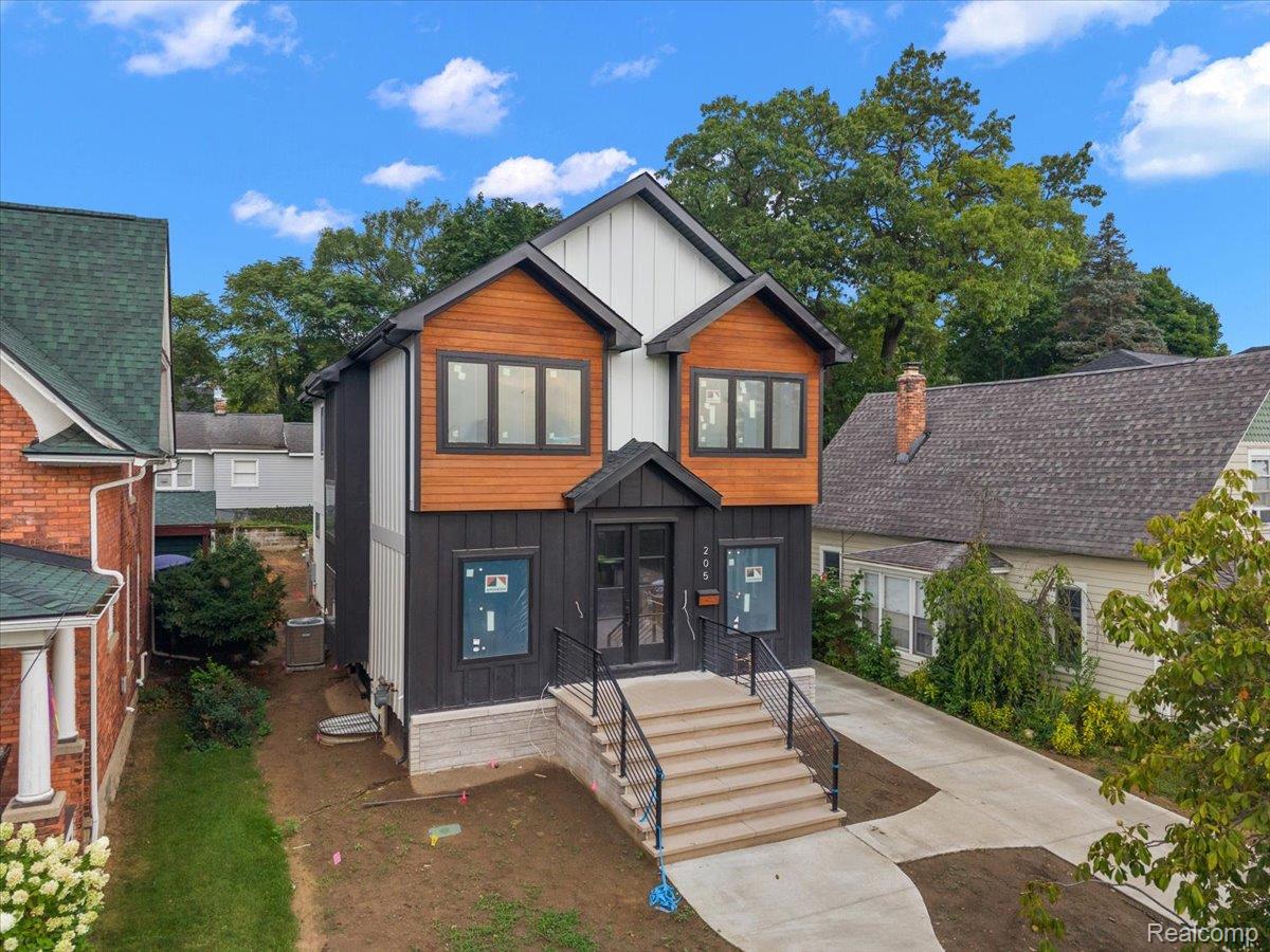 205 Pine Street