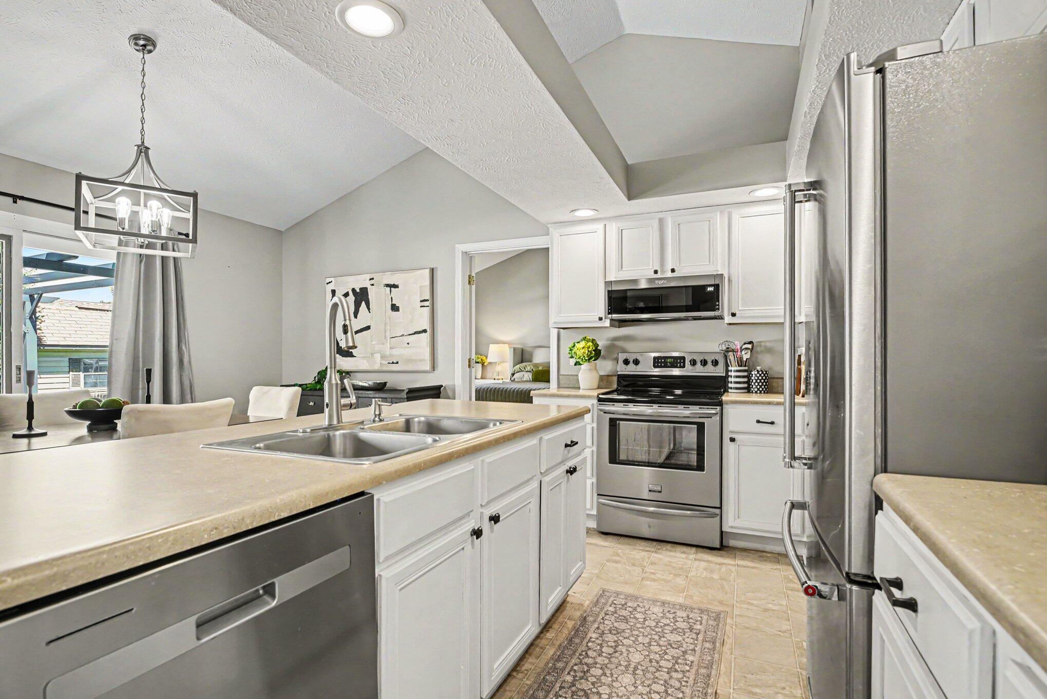4615 Hidden Creek Lane