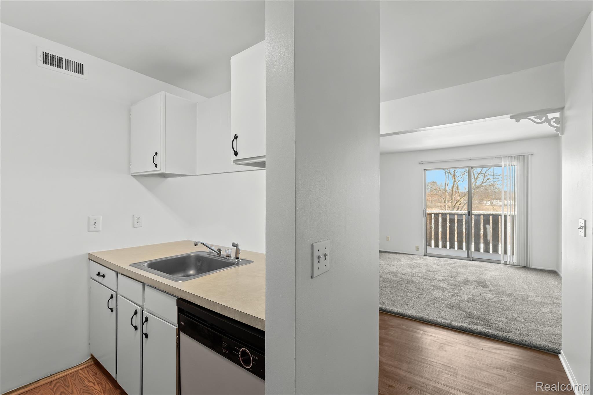 8709 Candlewood Trail