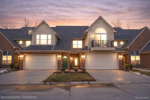 7852 Marie Drive 86 Shelby Charter Township MI 48316