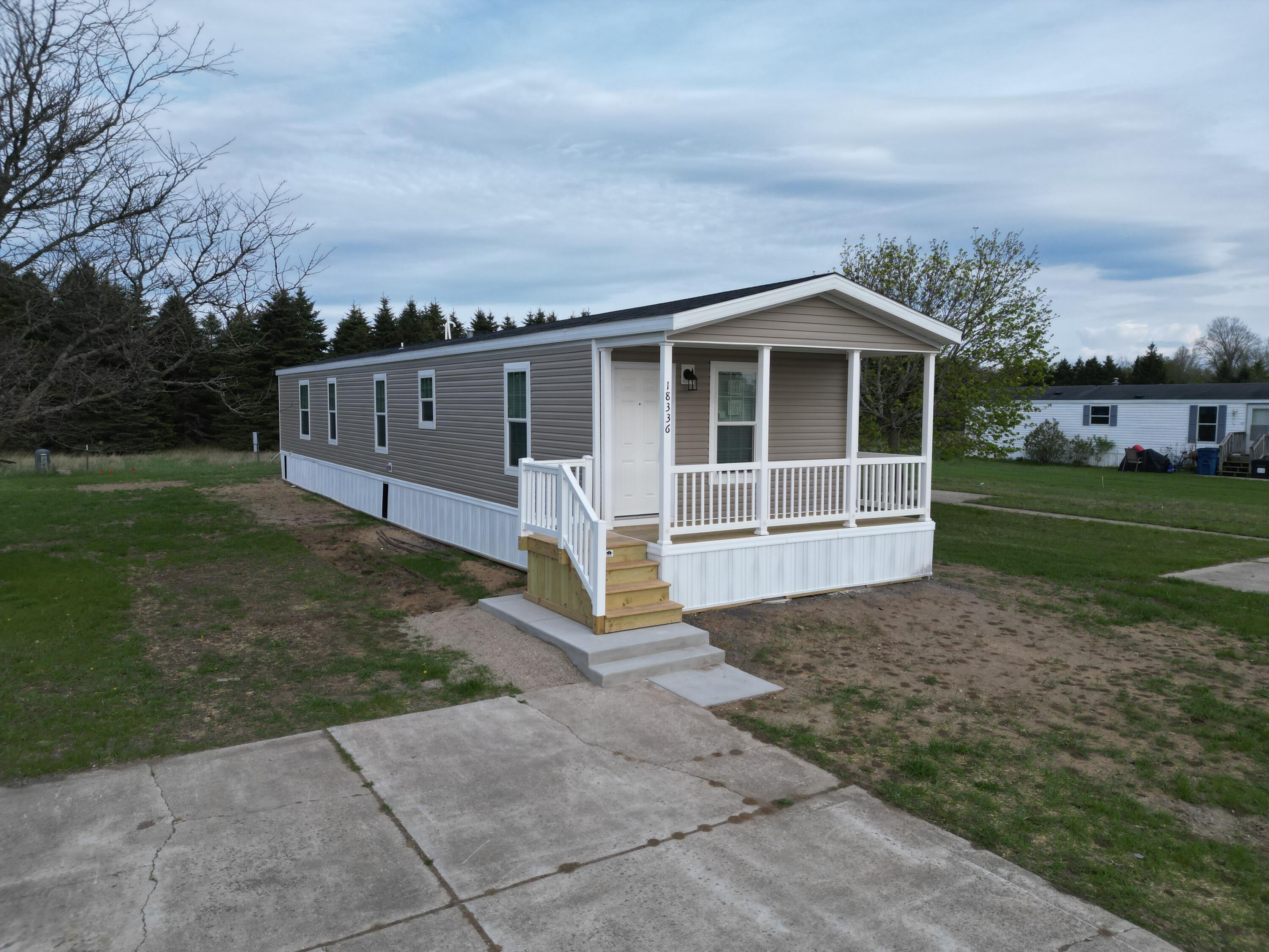 20803 Grandville Road 213