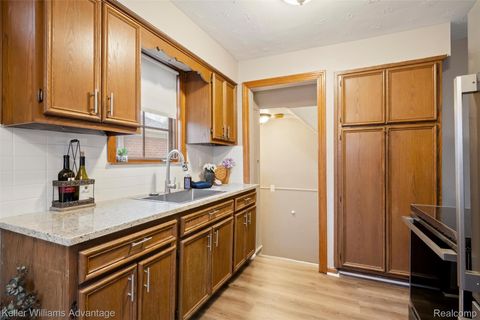 Tiny photo for 1045 Detroit Avenue, Lincoln Park City, MI 48146 (MLS # 20261014210)