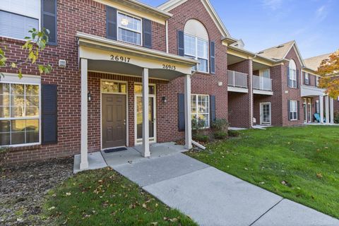 26917 Carrington Place Harrison Charter Township MI 48045