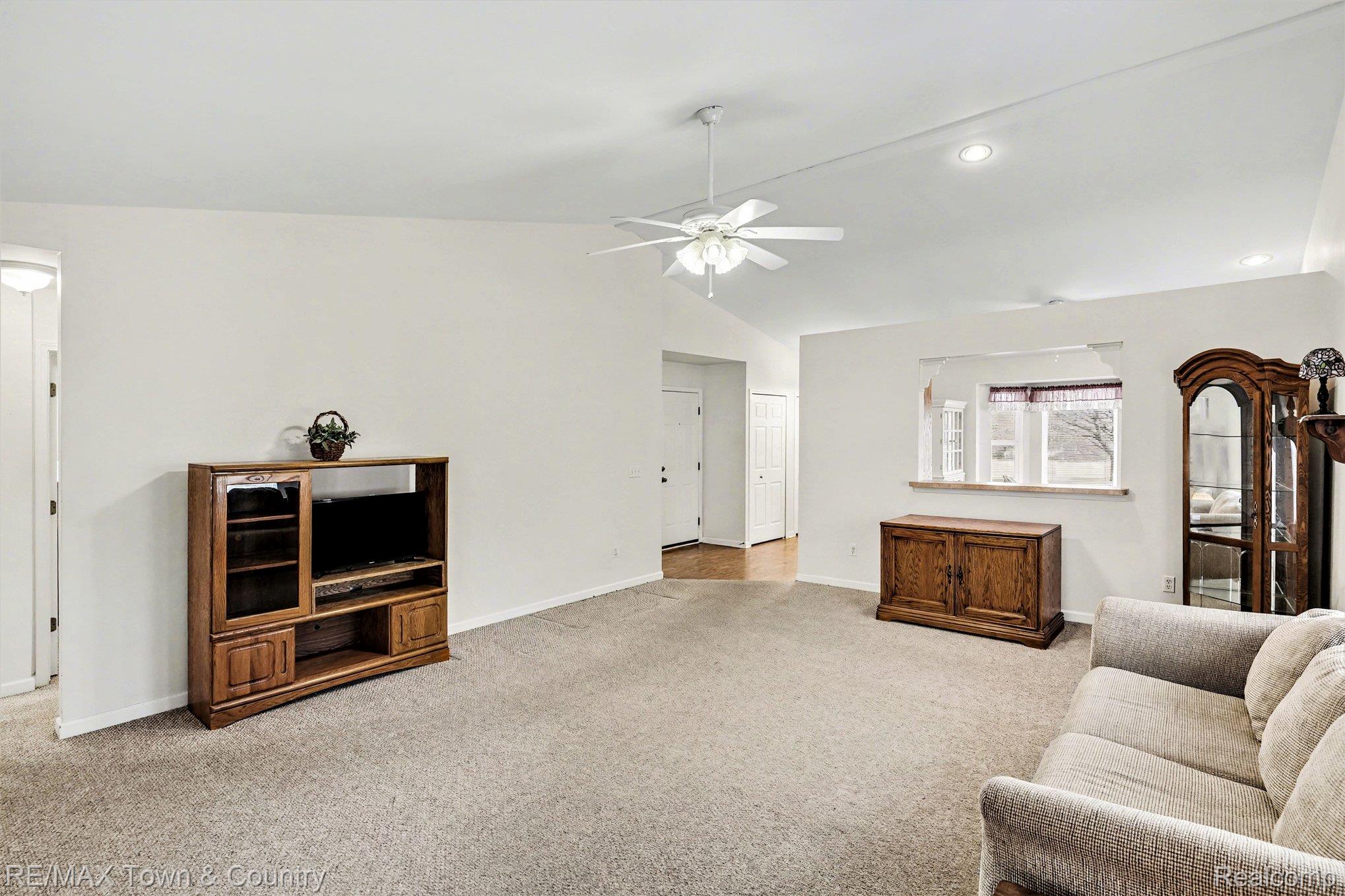 6462 Royal Club Drive