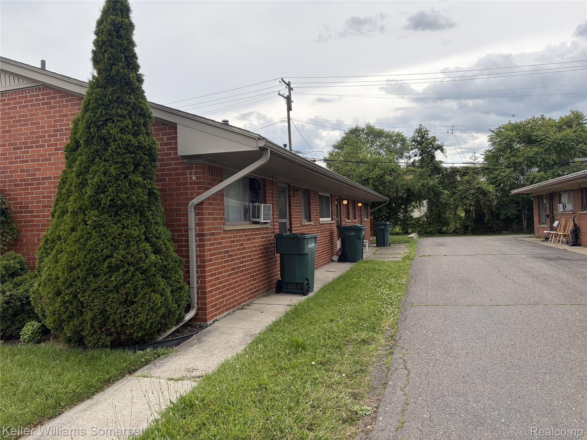 4186 Drouillard Street