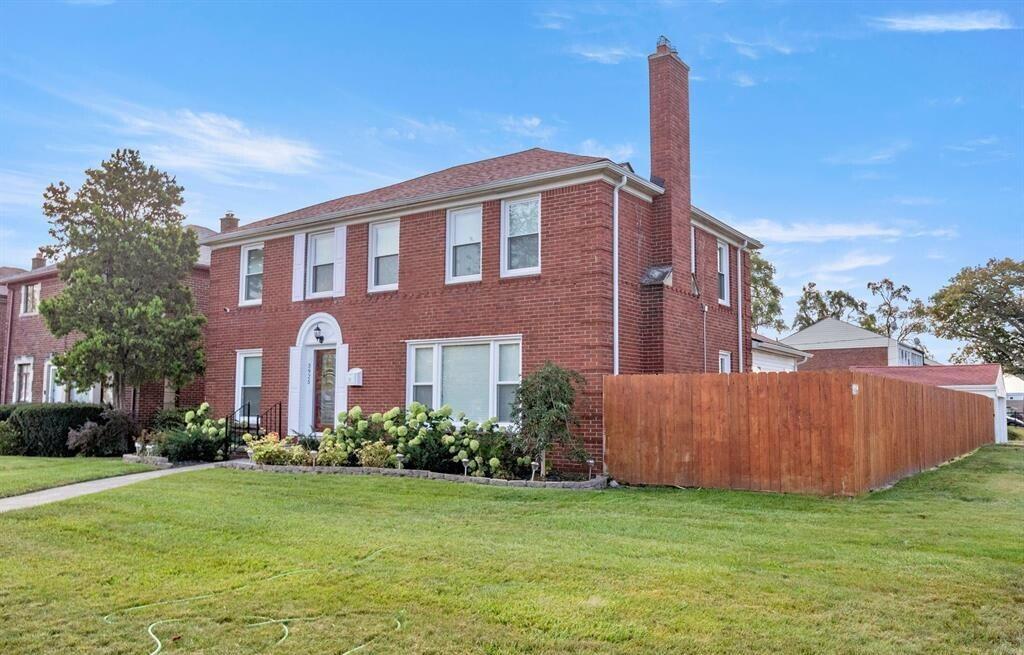 3925 W Outer Drive W