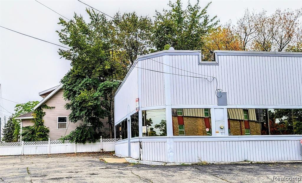 2406 CORUNNA Road
