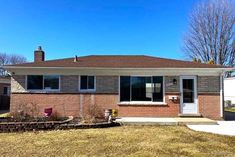 27177 Shelbourne Drive Warren City MI 48088