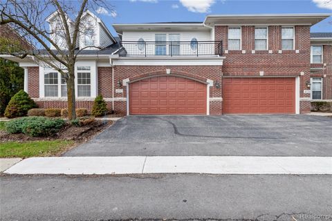 Photo of 4392 Gateway Circle, West Bloomfield Charter Township, MI 48322 (MLS # 20261024032)